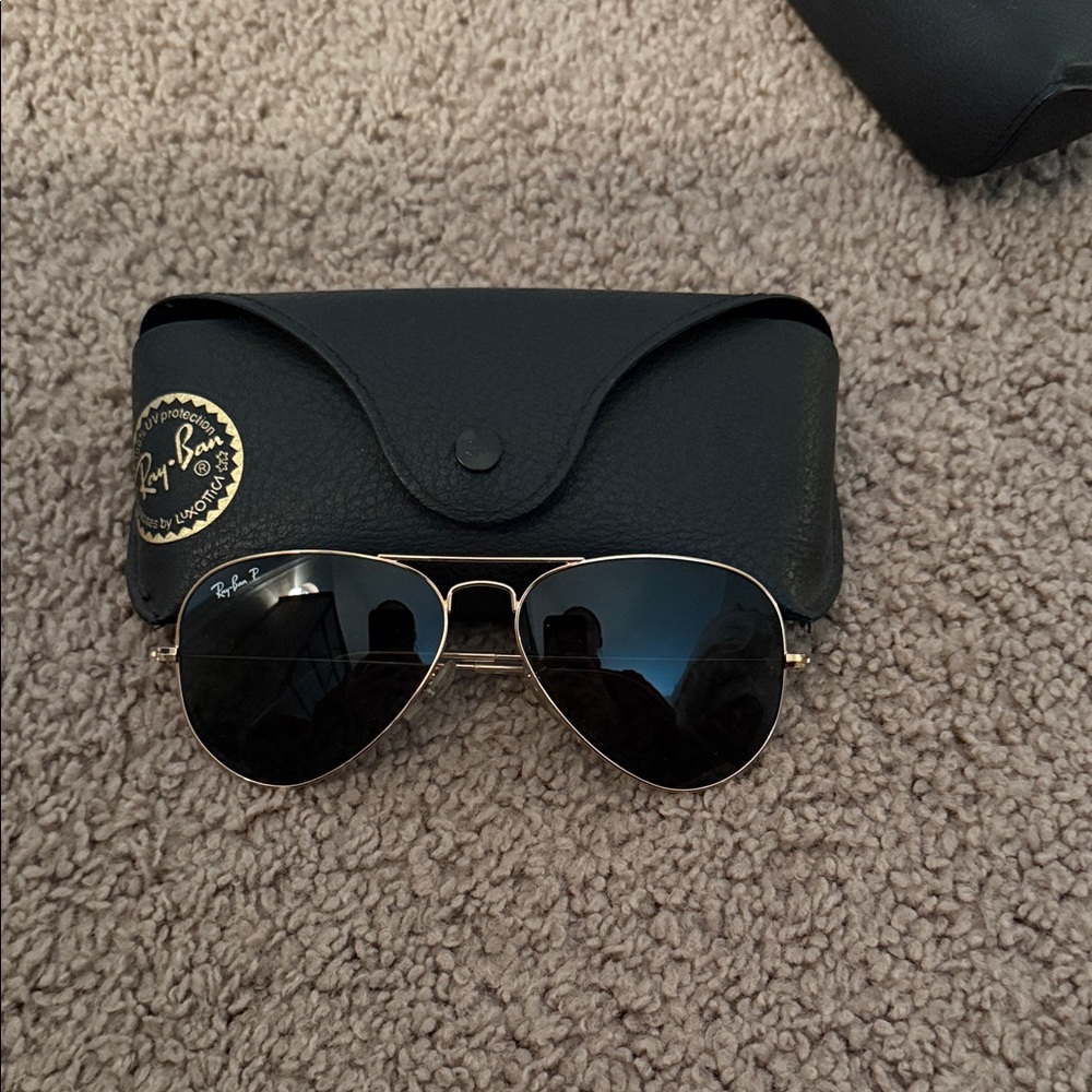 Ray-Ban Gold Frame Aviator Sunglasses